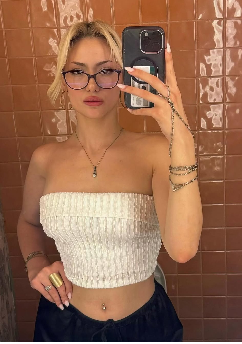 Hacıosman Başarıyı Gören Kadın Escort Sultan