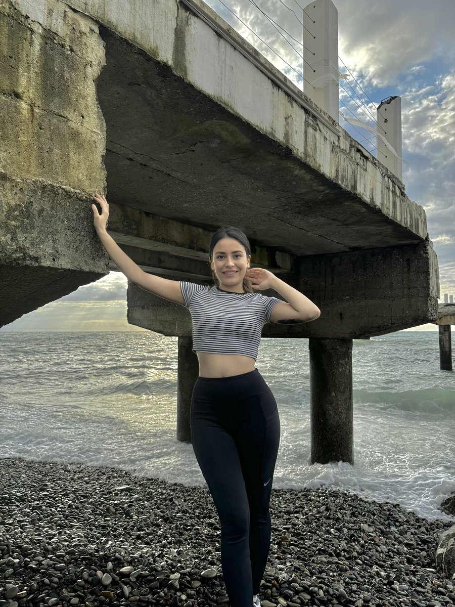 İmirli Güçlü Partner Escort Melis